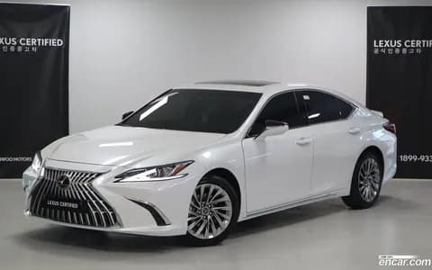 Lexus ES 300h 2025 купить в Москве
