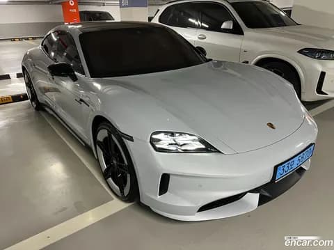 Porsche Taycan 2025 купить в Москве