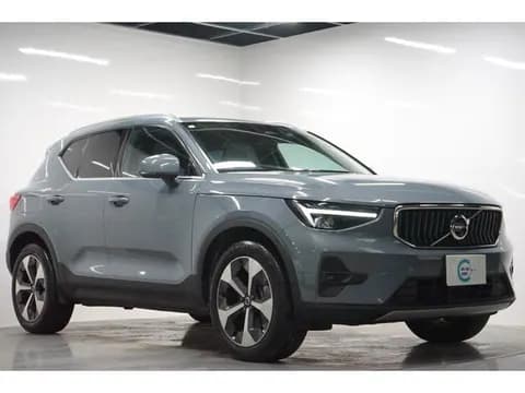 Volvo XC40 2023 купить в Москве