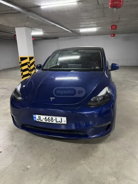 Tesla Model Y 2023 купить в Москве