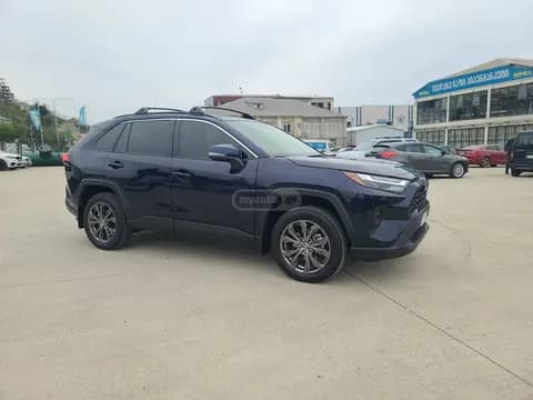 Toyota RAV 4 2023 купить в Москве